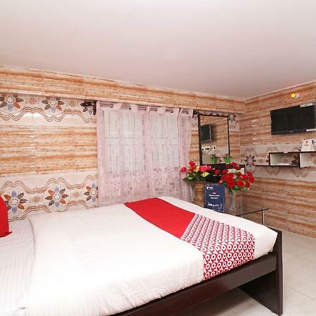 Oyo 23364 Kolkata Hcn Guest House المظهر الخارجي الصورة
